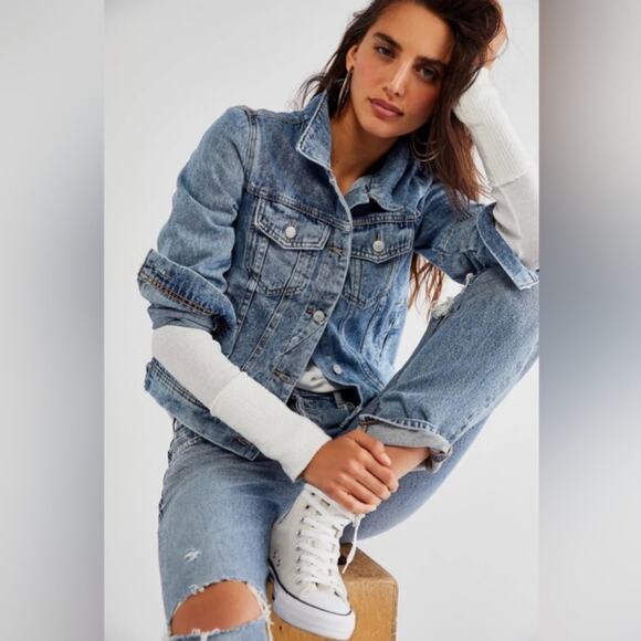 Free People Rumors Denim Jacket Size S Boho Cotton Blend Grunge Light Wash - Picture 3 of 14